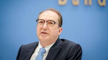Dobrindt will „an Grenzkontrollen festhalten“ – wann sie enden könnten