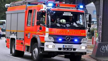 feuer im schanzenviertel: feuerwehr sucht im keller nach dem brandherd