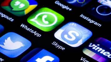 vatertag 2026: lustige und liebevolle whatsapp-grüße für den tag