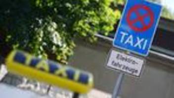 verkehr: rund ein viertel der hamburger taxis fährt rein elektrisch