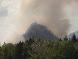 Wind erschwert Löscharbeiten: Bundeswehr kämpft gegen Feuer in Chiemgauer Alpen