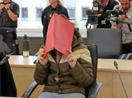 Wir sind wieder ein Paar: Fabians Vater gesteht erneute Beziehung mit Angeklagter ein