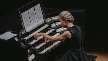 da kommt joachim król in die elbphilharmonie, und kaum einer geht hin