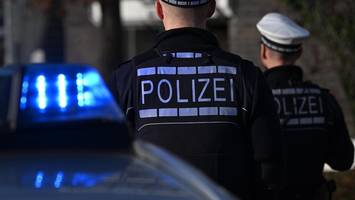 Mann gefesselt: Maskierte Räuber überfallen Ehepaar in Wohnung in Hoheluft-West
