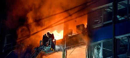 Viele Tote und Verletzte durch russische Bomben in Ukraine