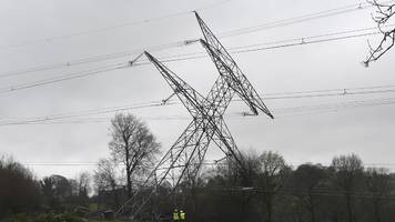 Sabotage an Strommast erschüttert Deutschland