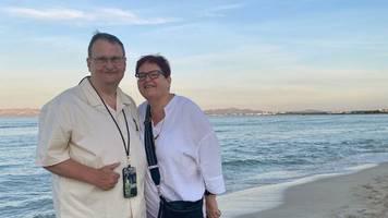 stuttgart: helga (59) und stefan (57) nehmen von 160 auf 100 kilo ab: sein körper war so entstellt wie meiner