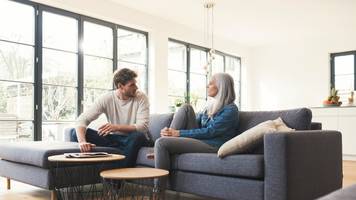 Nataschas (62) Freund ist 28 Jahre jünger als sie: „Ich habe mich noch nie zuvor bei einem Mann so wohlgefühlt“