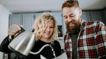 nina (36): „mein nettoeinkommen von 8000 euro ist deutlich höher als das meines partners“