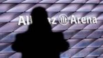 brandmelder ausgelöst: vermutlich e-zigarette stoppt u-bahn mit 1.000 fußballfans