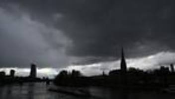 vorhersage: wechselhaftes wetter: viel regen in hessen erwartet