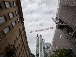 Kauft der Bund Anteile zurück?: Finanzministerium nennt Commerzbank-Übernahme inakzeptabel