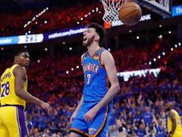 schröder patzt mit cleveland: los angeles lakers werden vom donner getroffen