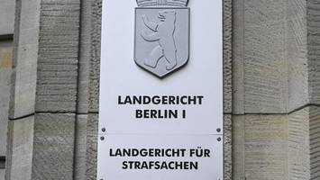 Frau attackiert schlafenden Ehemann mit Messer – Anklage wegen Mordversuch