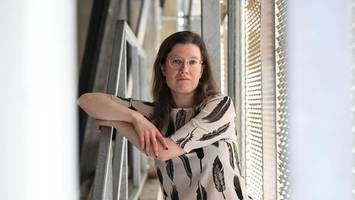 Wie Marie Schwesinger den Reichsbürger-Prozess auf die Bühne bringt