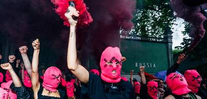 Pussy Riot: »Moskau schickt Künstler im Dienst der Staatspropaganda zur Biennale«