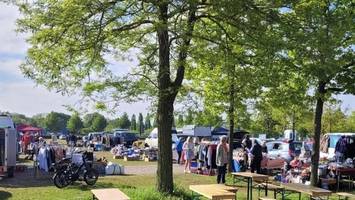 erster antik- und trödelmarkt auf dem frascatiplatz erntete viel kritik