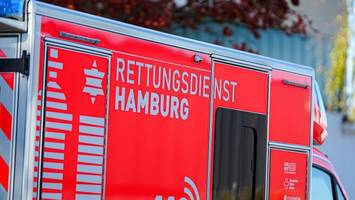 Fußgänger bei Unfall auf der Grindelallee lebensgefährlich verletzt