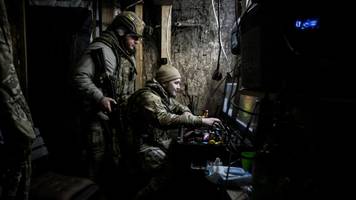 putin im bunker, moskau verwundbar: ukraine schlägt immer tiefer in russland zu