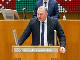 Ehefrau eines Parteimitglieds: AfD-Abgeordneter löst Vertrag mit 85-jähriger Mitarbeiterin