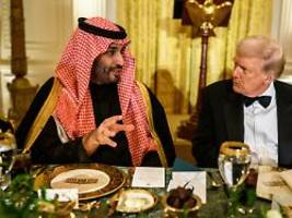 Nutzung von Stützpunkt untersagt: Bericht: Saudi-Arabien stoppte US-Mission in Straße von Hormus