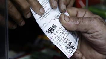 Lotto-Spieler verpasst 30 Jahre keine Ziehung - Jetzt knackt er den Jackpot