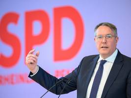 Alexander Schweitzer: In die zweite Reihe geht er nicht