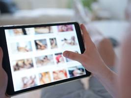 KI-Gesetz: Einigung: EU will KI für Missbrauch-Deepfakes verbieten
