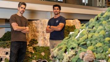 miniatur wunderland: argentinier hilft beim bau und trifft liebe seines lebens