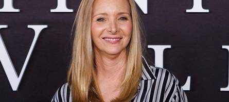 friends-star lisa kudrow: „phoebe hat mir auch im echten leben geholfen, dinge etwas leichter zu nehmen.“