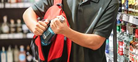 37-jähriger begeht in pfersee ladendiebstahl in supermarkt
