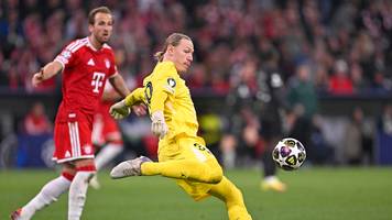 Mit seltenem Abstoßtrick nimmt PSG Bayerns Michael Olise komplett aus dem Spiel