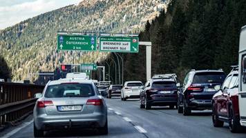 „da samma eh human”: demonstranten sorgen für vollsperrung der brennerautobahn