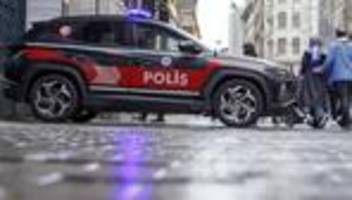 türkische opposition: zahlreiche mitglieder der istanbuler stadtverwaltung festgenommen