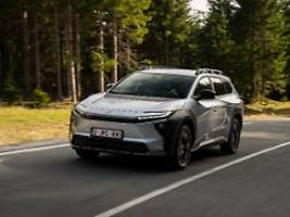 Sanfter Riese mit Power: Der bZ4X Touring ist der elektrische SUV-Allrounder von Toyota