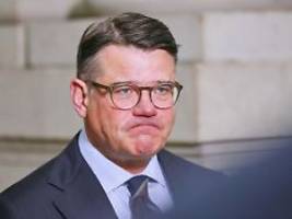 Sieht danach aus: Rhein: 1000-Euro-Entlastungsprämie könnte bereits gescheitert sein