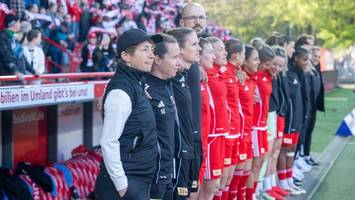 Union Berlin verabschiedet Cheftrainerin Poese mit einem besonderen Geschenk