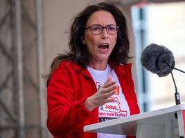 gewerkschaften: kommen jetzt massenproteste gegen sozialabbau?