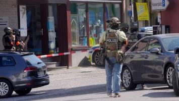 Geiselnahme in Sinzig: Polizei stürmt Volksbank – Täter auf der Flucht