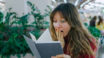 diese 10 thriller-bücher können sie nicht aus der hand legen