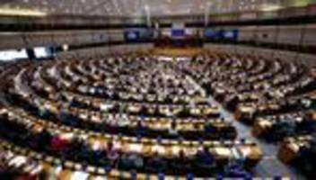 Europäische Verteidigungsunion: EU-Abgeordnete fordern Unabhängigkeit von Nato