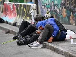 Fast alles enthält Fentanyl: US-Behörde warnt Fußball-Fans vor Todesdroge