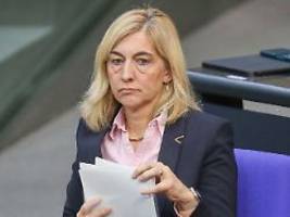 finanzloch größer als gedacht: warken rechnet mit milliarden-lücke in der pflegeversicherung
