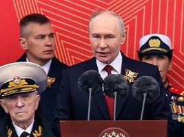 weltkriegsgedenken in moskau: putin spricht bei parade ohne panzer von sieg im ukraine-krieg