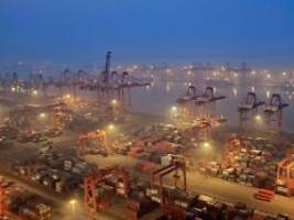 Überraschende Zahlen: Chinas Exporte wachsen trotz Iran-Lage