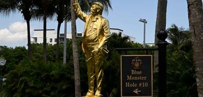 Donald Trump: US-Geistlicher verteidigt Segnung goldener Statue des IS-Präsidenten