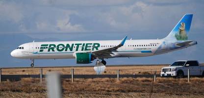 flughafen bestätigt: person starb durch kollision mit flugzeug-triebwerk