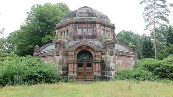 prächtiges mausoleum verfällt: gutachten zur restaurierung liegt vor, aber ...