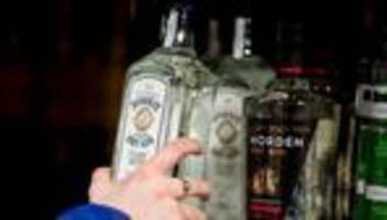 Alkohol: Ärzteverband will Verkauf von Schnaps in lizensierten Geschäften