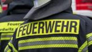 brände: großbrand auf aussiedlerhof sorgt für sechsstelligen schaden